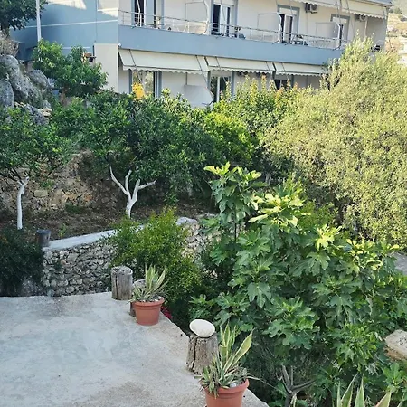 Sea Side Serenity 4 Apartman *